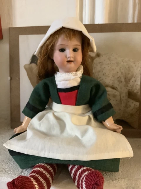Antique Jules Verlingue Petite Française Porcelain Doll