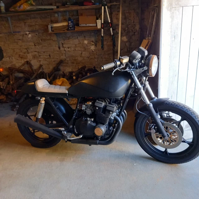 Suzuki Gsx400 F . 4 Cyl . 1984 . Cafe Racer. Etat Neuf . Mod .Unique. 62000 Kms 8