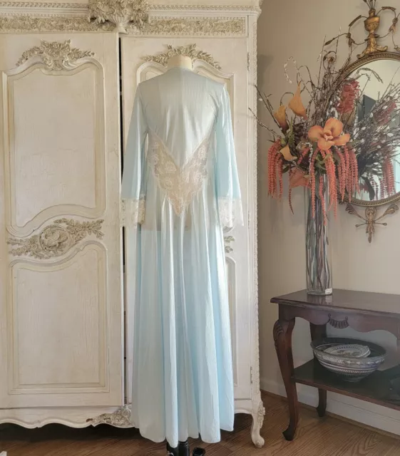 Vintage Miss Elaine Enkalur Nylon + White Lace Robe Sky Blue Sz P UNUSED