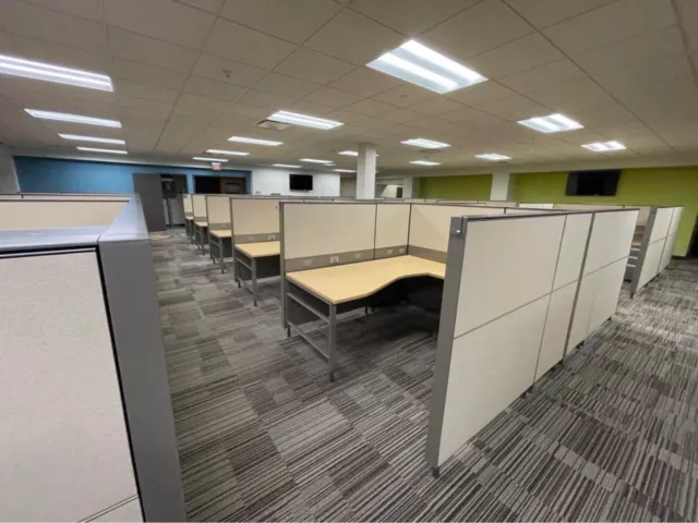 Nice Herman Miller 6'X8' Office Cubicles Workstations - Glass!
