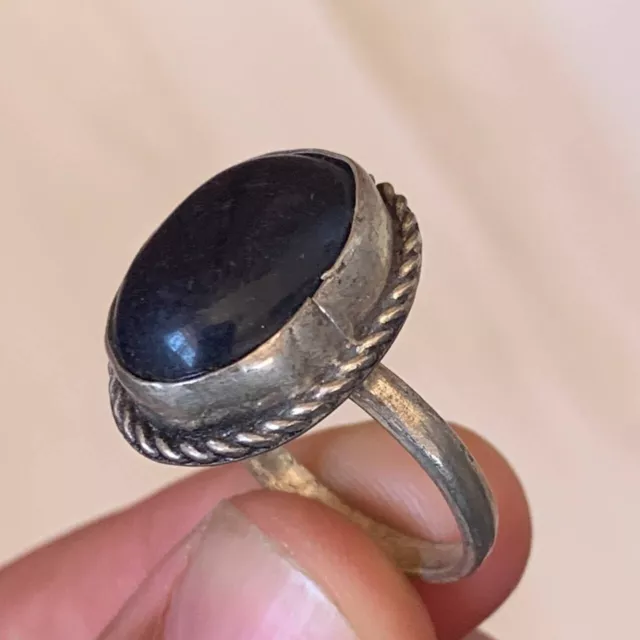 Ancient Vintage Silver Color Ring Engraved With Stone Insert Very Stunning