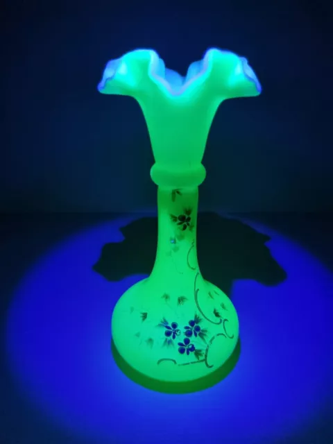 Fenton? Uranium Custard Glass Ruffled Top Satin Handpainted Flowers Vase - 19cm