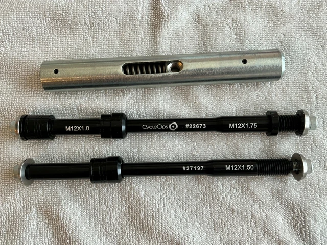 cycleops fluid 2 thru axle adapter