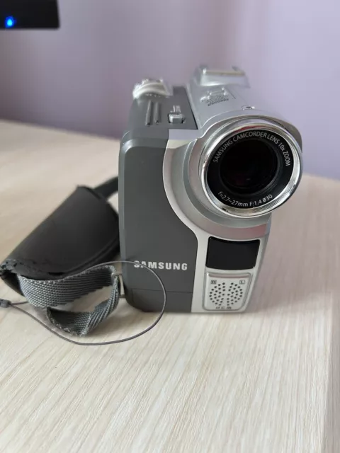 Samsung Video camcorder VP D30