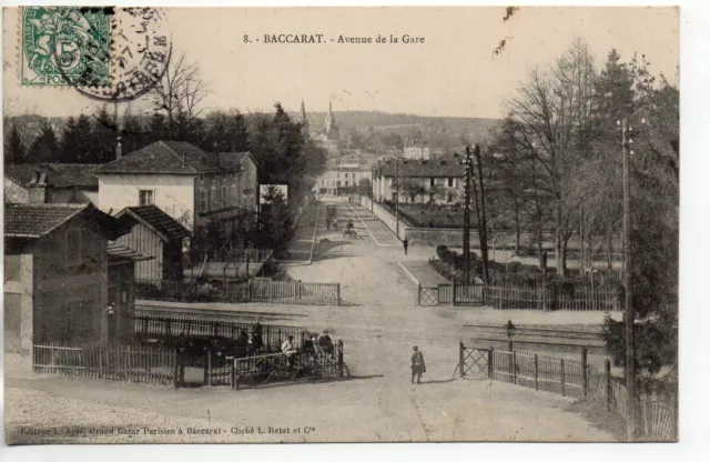 BACCARAT - Meurthe et Moselle - CPA 54 - Avenue de la Gare
