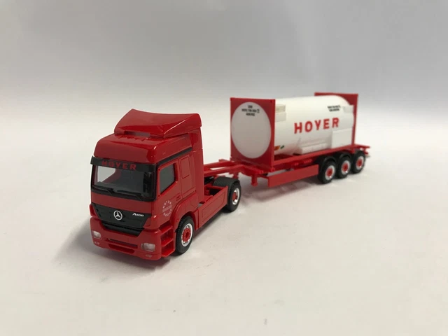 Camion Miniature Marge Models Mercedes Actros BigSpace 4x2 - Échelle 1/32, Blanc, Neuf