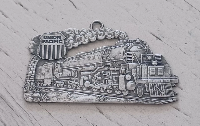 Union Pacific 4002 Steam Engine Rustic Railroad Crossing Sign – 12" Metal Wall Decor