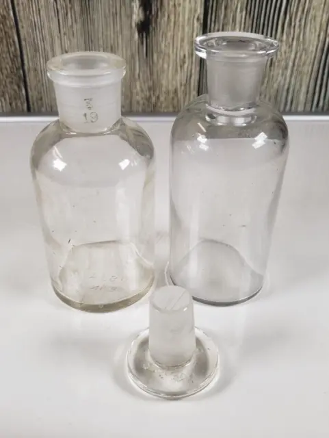 Pyrex Lab Apothecary Jar Plus Unmarked Clear Glass Bottle Glass Stopper VTG READ