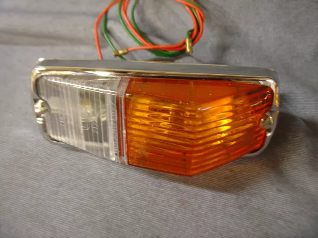 Nuove Mgb Lampade Flash Laterali Anteriori Modello L677 Coppia 2