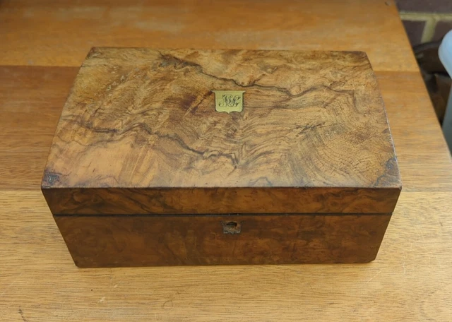 Antiguo - Caja de joyas con cúpula de nogal con bandeja interna para reloj de bolsillo