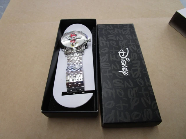 New Old Stock Disney Minnie Mouse Men's Quartz Watch Silver Tone Nice New Old Stock Disney Minnie Mouse Men's Quartz Watch Silver Tone Nice