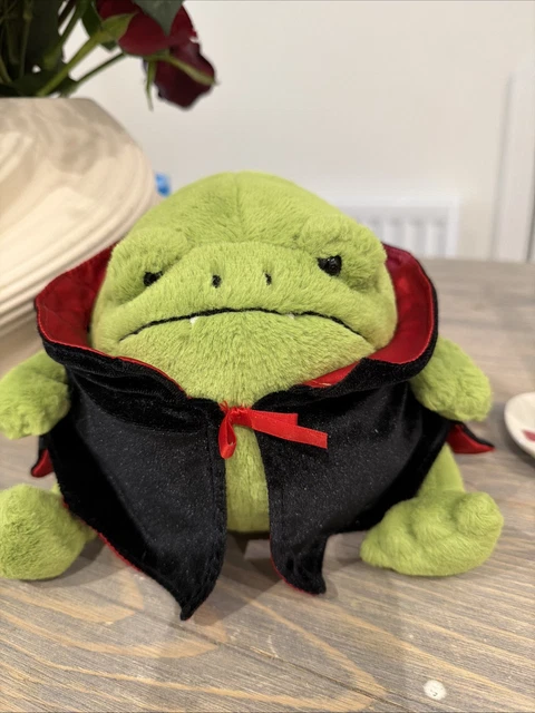 Vampire Ricky JELLYCAT VAMPIRE RICKY Rain Frog Halloween Edition Retired Brand New ...