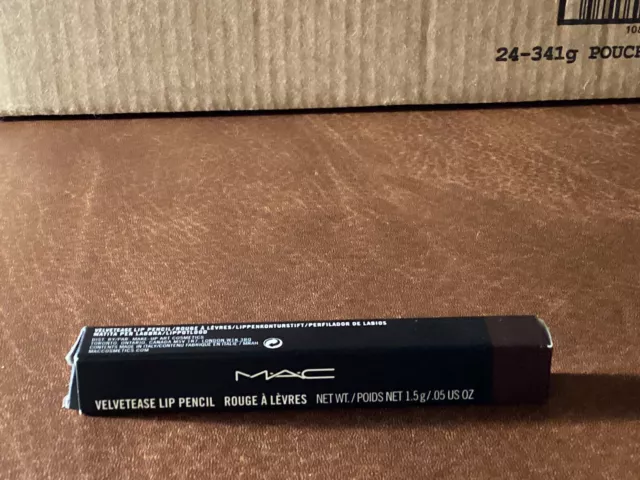 MAC VELVETEASE LIP PENCIL * VELVET TEEN *  NIB 1.5g / .05oz DEEP BLACKENED PLUM