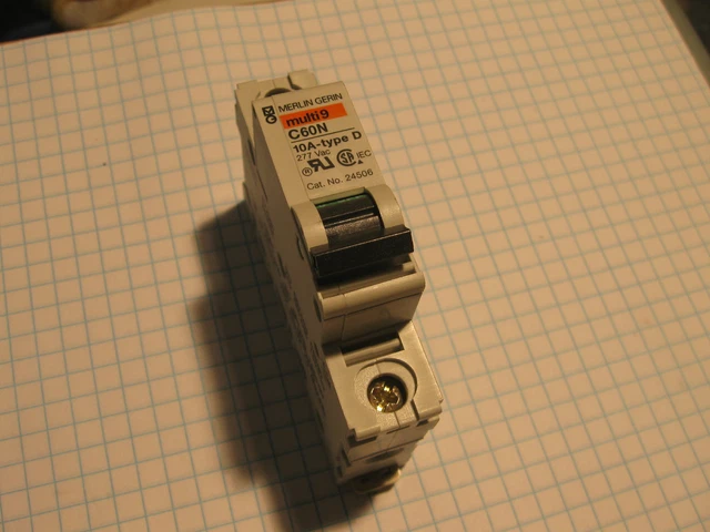 1 pc. New Merlin Gerin multi9 C60N 10A-Type D Cat# MG 24506 Circuit Breaker (19)