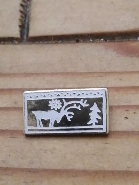 Pin's Pins Pin Enamel% Cigarette Tabac  "Camel"