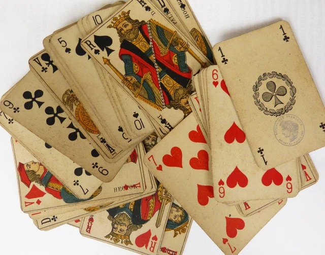 Jeu de 32 cartes ancien fin XIXe, beaux graphismes, prénoms