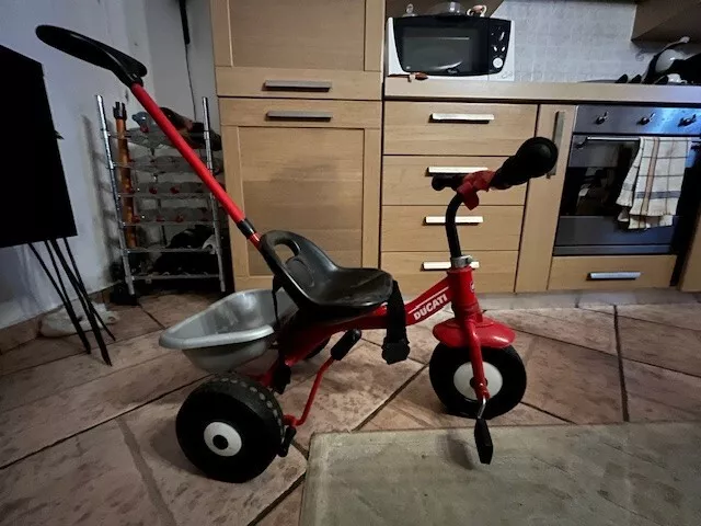 Chicco air trike deals ducati tricycle