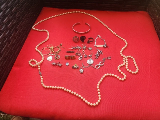 Vintage Mixed Lot of Sterling Silver Jewelry 4 Scrap Or Wear 64 Grams B101