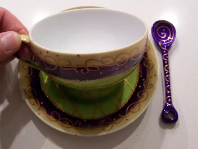 Oeuvre d'Art : Tasse en porcelaine fine (3 pièces) sous tasse + cuillère