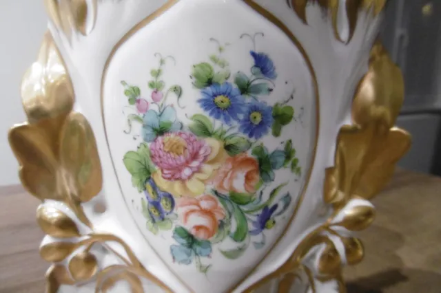 Ancienne paire de vases de marié en porcelaine de Paris XIX siècle 3