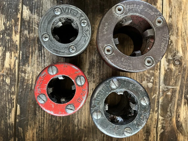 Lot de 4 recharges de têtes de balai rotatif + 1 support de balai pour