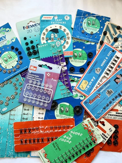 Lote de trabajo conectores vintage x25 tarjetas ganchos y broches de ojos poppers varios tamaños