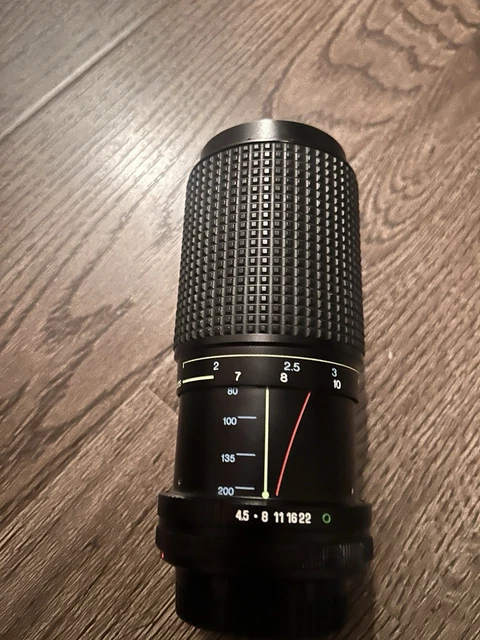 Objectif RMC Tokina 80-200mm 1:4.5 - Monture Konica AR Objectif RMC Tokina 80-200mm 1:4.5 - Monture Konica AR