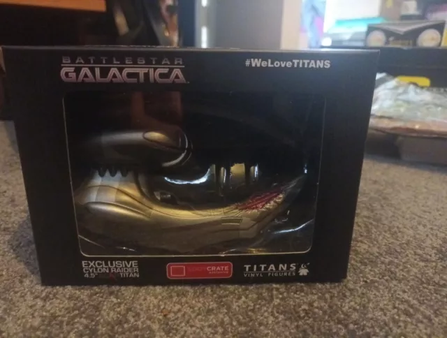 Battlestar Galactica Cylon Raider Figure Loot Crate Exclusive Scar Titan OOP