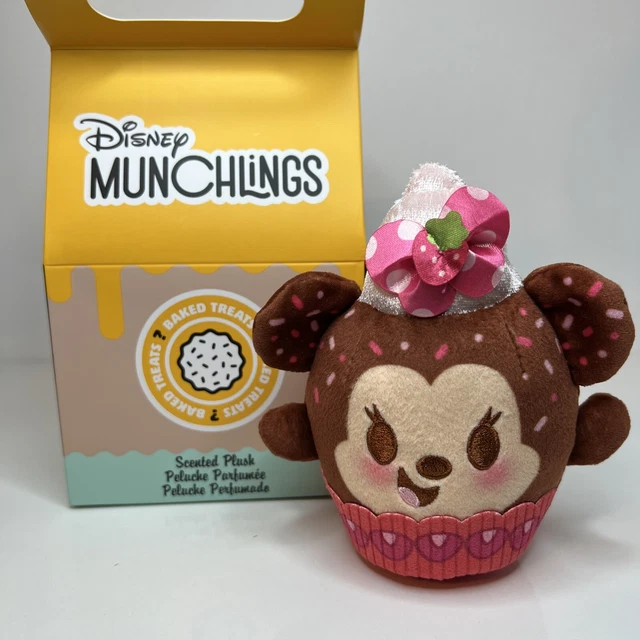 Disney Parks Munchlings Minnie Mouse Plush Strawberry Cupcake Baked Treats