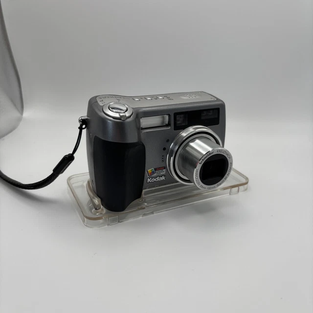 KODAK EASYSHARE DX7440 Digital Camera w/ Accessories