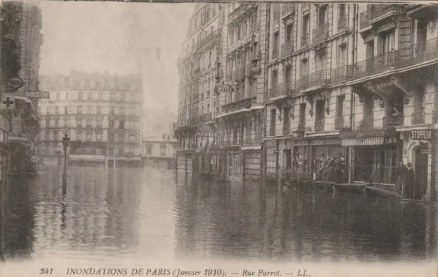 CPA 75 INONDATIONS de PARIS (Janvier 1910 ) Rue Parrot