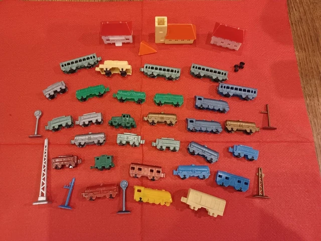 Ensemble de 70 arbres miniatures en plastique, modèles variés, feuillage réalist