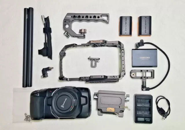 Blackmagic Design Pocket Cinema Camera 4K + Batteries + Cage + EXTRAS