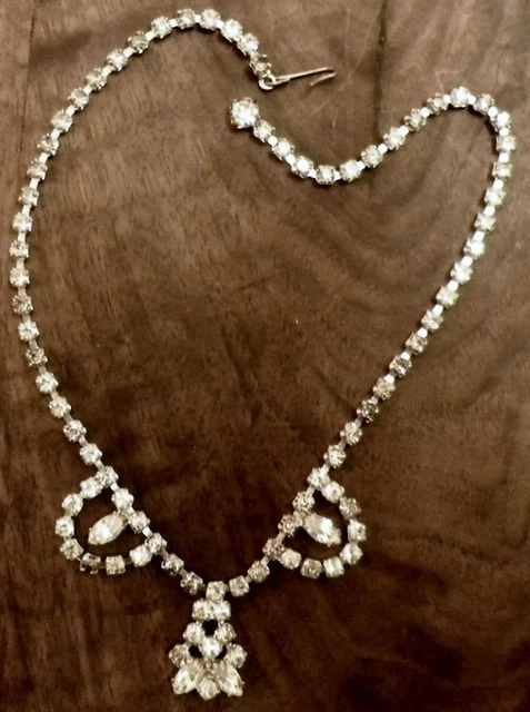 Collier Vintage Rivière En Cristaux - Faux Diamants Couleur Argenté - Réf. 2156, état Impeccable - Occasion