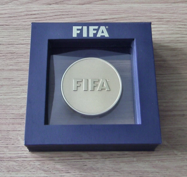 Medalla FIFA Congreso de Zurich 1996
