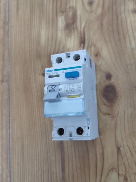 Hager CDC240U 40 A, 2 poli, 30 mA AC RCCB. POST DI PRIMA CLASSE GRATUITO CDC 240U