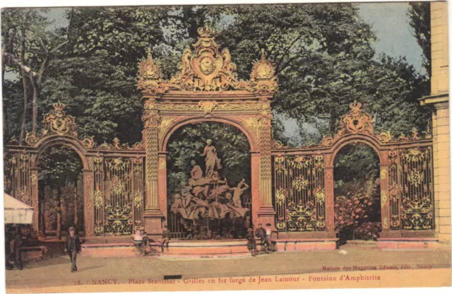 54 - cpa - NANCY - Fontaine d'Amphitrite - Place Stanislas (H9140)