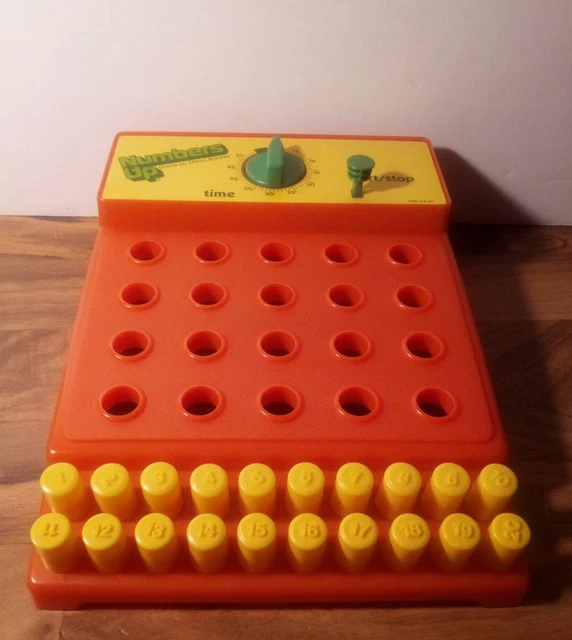 VINTAGE NUMBERS UP Game Milton Bradley Board Game 1981 Timer Works