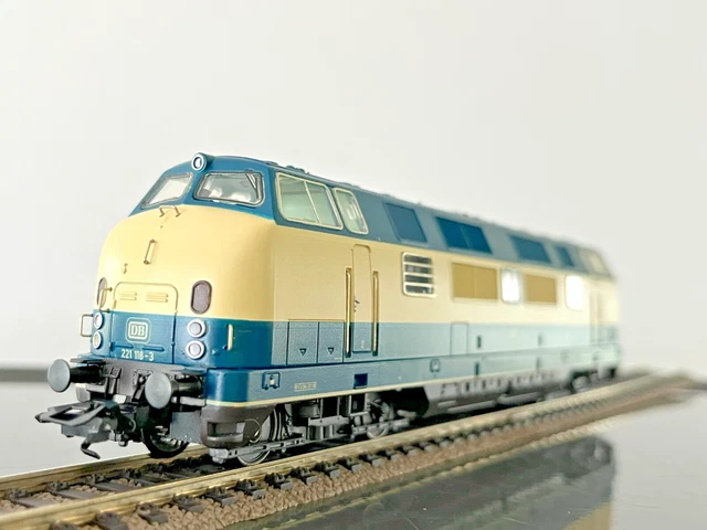 FLEISCHMANN 4064 - LOCO DB - 064 PATINÉE - H0 - 2 RAILS - ANALOGIQUE