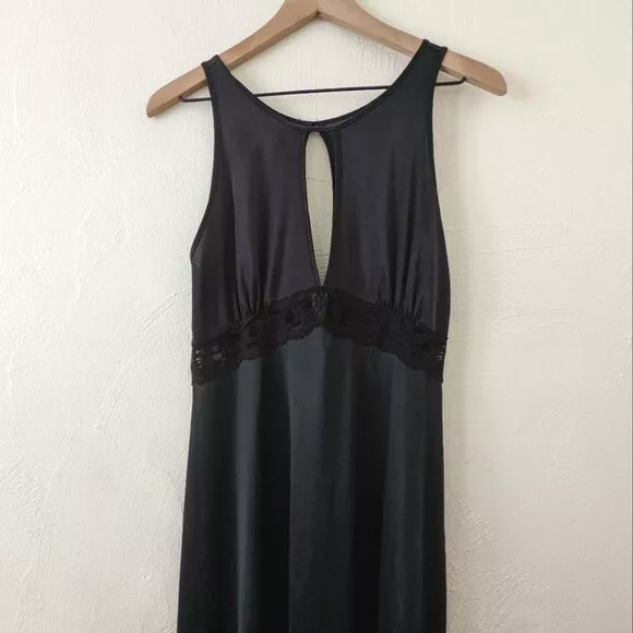 Vintage 70s 80s ADONNA Black Satin Lace Nylon Negligee Nightgown Size M Keyhole 2