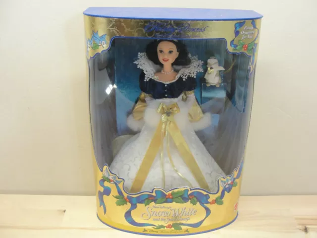 New 1998 Walt Disney Snow White And Seven Dwarfs Doll Holiday Princess