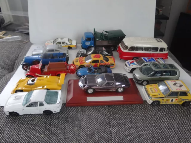 Konvolut Sammlung Diverse Verschiedene Bastlermodelle Modellautos 1:43 16 Stück