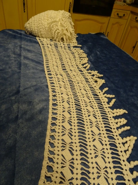 neuve=5m,65x19cm= fait main coton blanc= belle  longue bande dentelles  vrilles