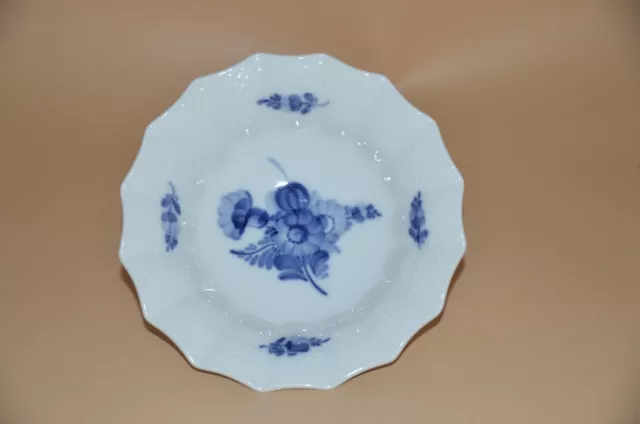 Royal Copenhagen - blaue Blume - kleine Schale - 10/8008 -  Ø16,8 cm - Vintage 