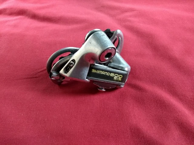 Dérailleur Arrière Vintage Shimano 600 SIS RD-6208 – Fabriqué Au Japon