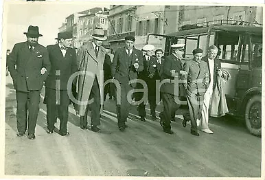 1933 BRINDISI Rino PARENTI si reca in visita al Municipio *FOTOGRAFIA