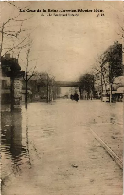 CPA La Crue de la Seine 64 Le Boulevard Diderot (561442)