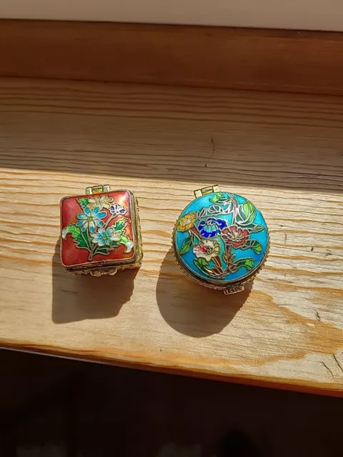 LOT OF 2: Vintage Cloisonne Tiny Hinged Floral Trinket / Pill Boxes