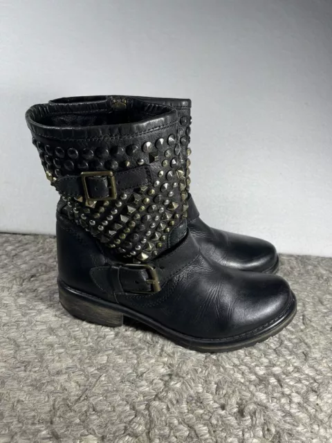 Steve Madden Marcoo Moto Boots Biker Shoes Womens Size 8.5 Black Leather Metal