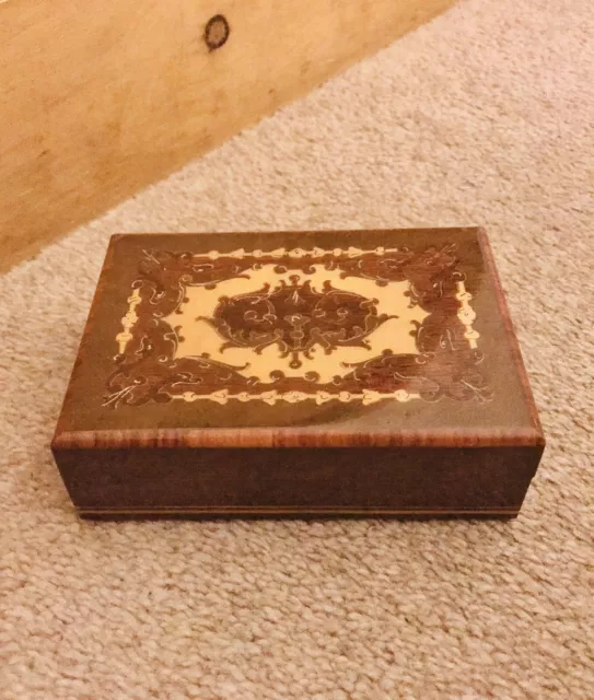 Italian Vintage Inlaid Wooden Jewellery / Trinket Box